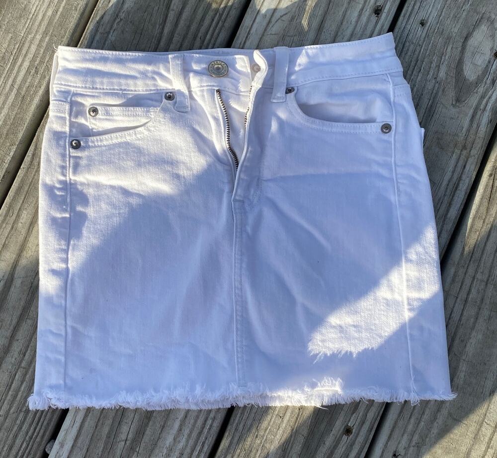 American Eagle Jean Super Stretch Mini Skirt - White - Size 0